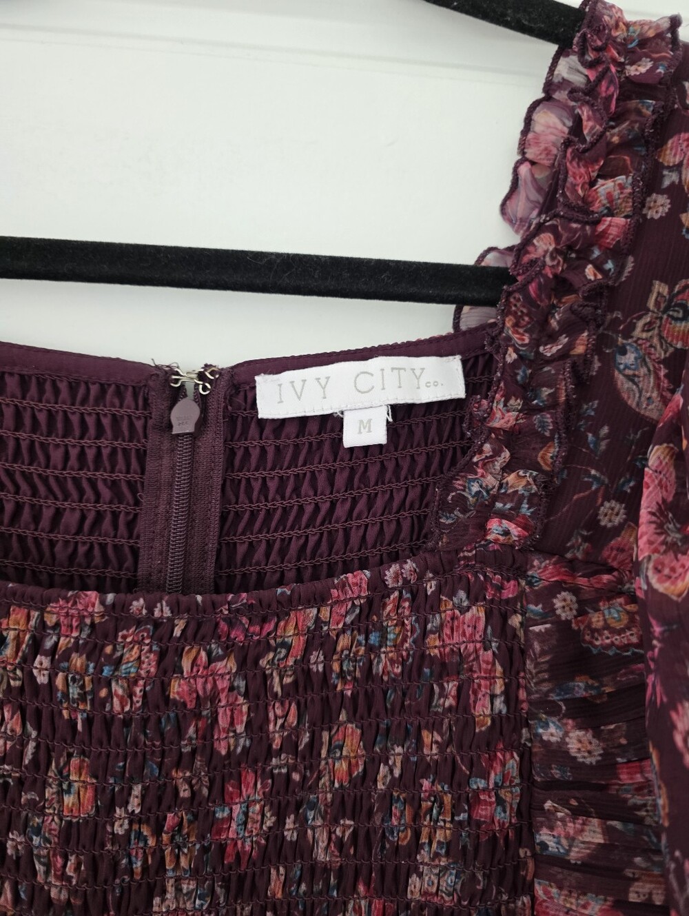 Ivy City Co Stephanie Dress Burgundy - Picture 3 of 5